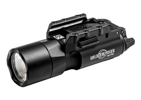 X300 ULTRA WEAPON LIGHT, 6V, UNIVERSAL/PICATINNY LEVER LATCH RAIL MOUNT, 1,000 LUMENS, BLACK, Z-XBC PUSH/TOGGLE SWITCH